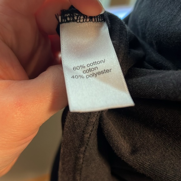 Maurice’s graphic tee - size medium - Picture 6 of 6